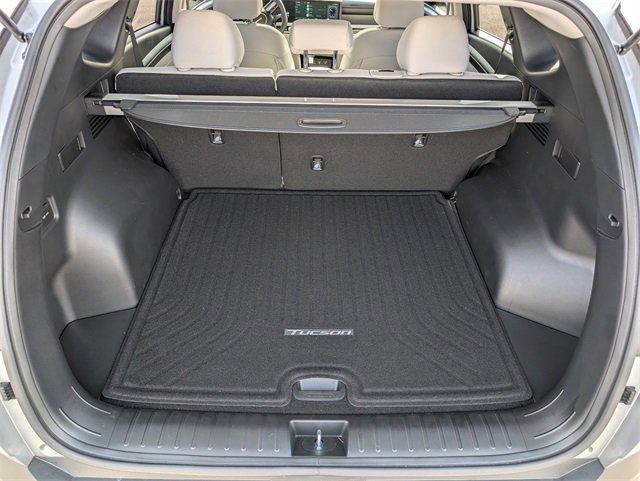 Used 2025 Hyundai Tucson SE image 14