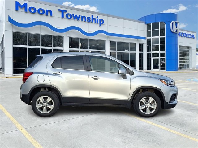 Used 2020 Chevrolet Trax LT w/ LT Convenience Package image 7