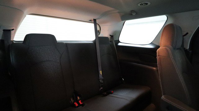 Used 2016 GMC Acadia SLE image 12