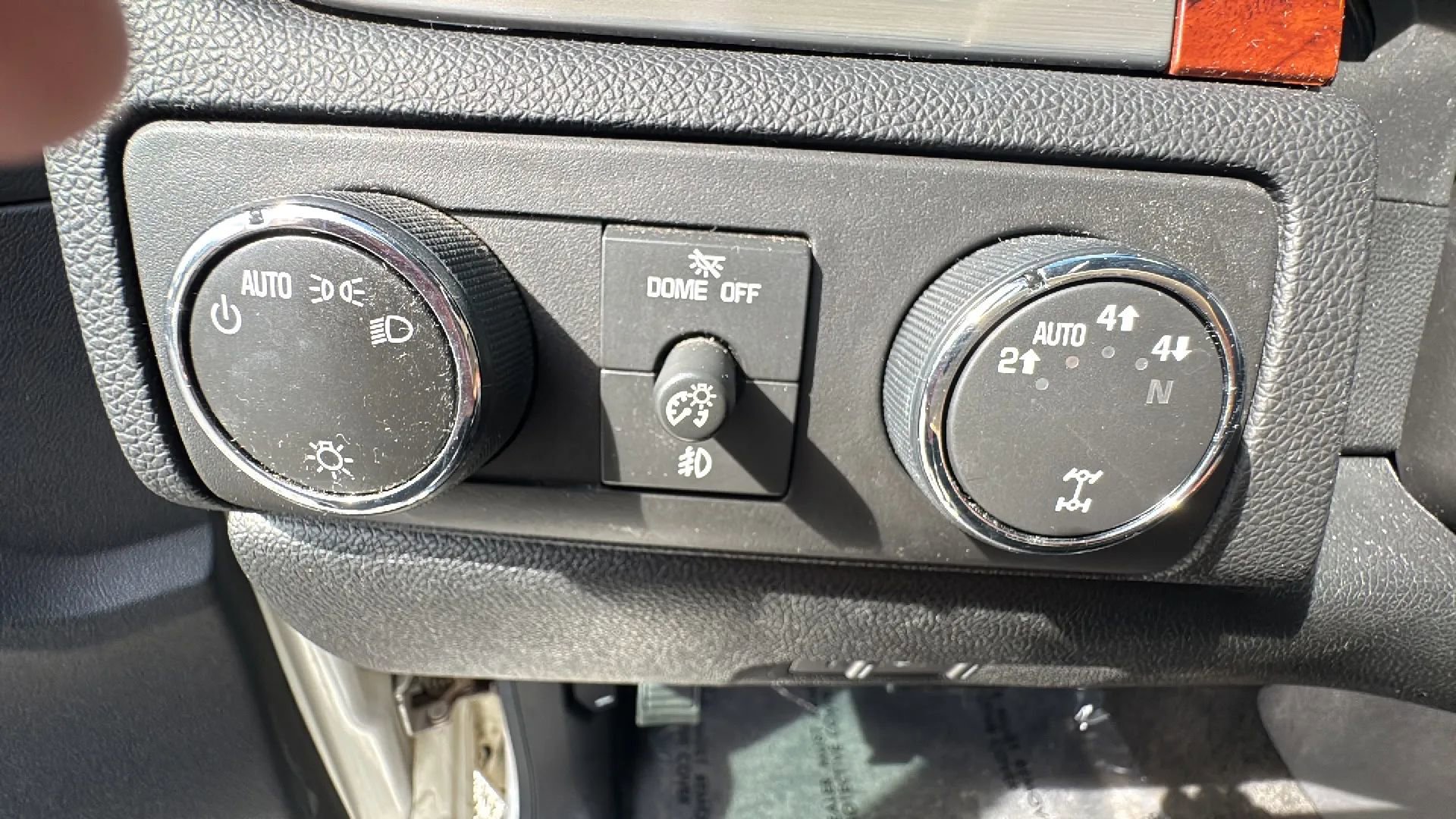 Used 2010 Chevrolet Tahoe LTZ image 20