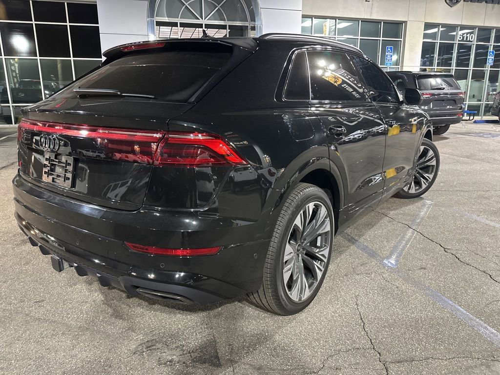 Used 2024 Audi Q8 Premium Plus w/ Premium Plus Package image 5