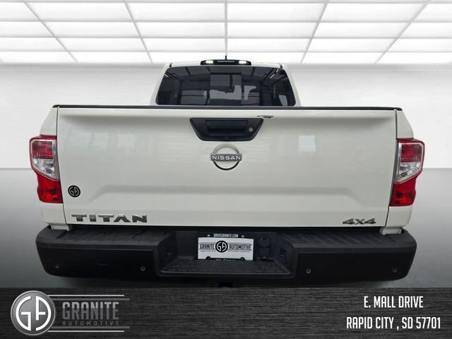 Used 2023 Nissan Titan S image 4