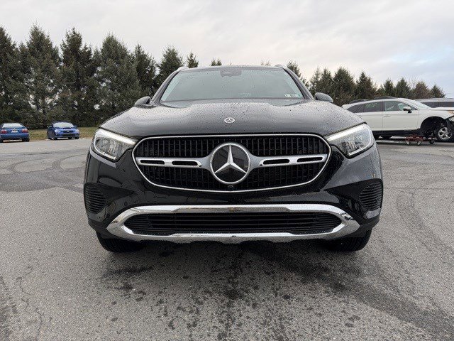 Used 2025 Mercedes-Benz GLC 350e 4MATIC image 11