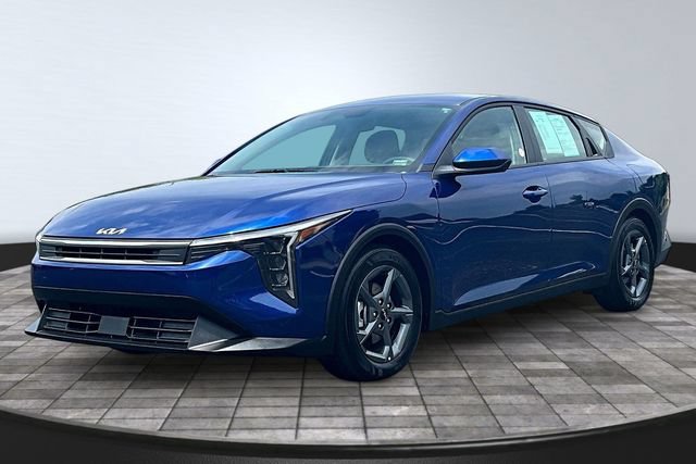 Used 2025 Kia K4 FWD image 1