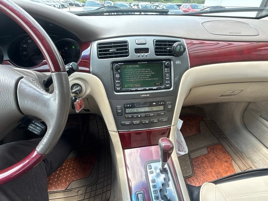 Used 2004 Lexus ES 330 FWD image 17