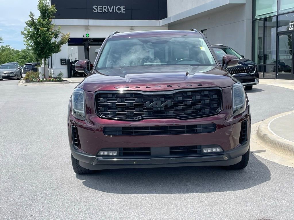 Certified 2022 Kia Telluride SX w/ Nightfall Edition Package AWD/4WD image 2