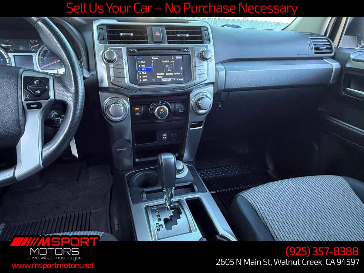 Used 2018 Toyota 4Runner SR5 AWD/4WD image 27