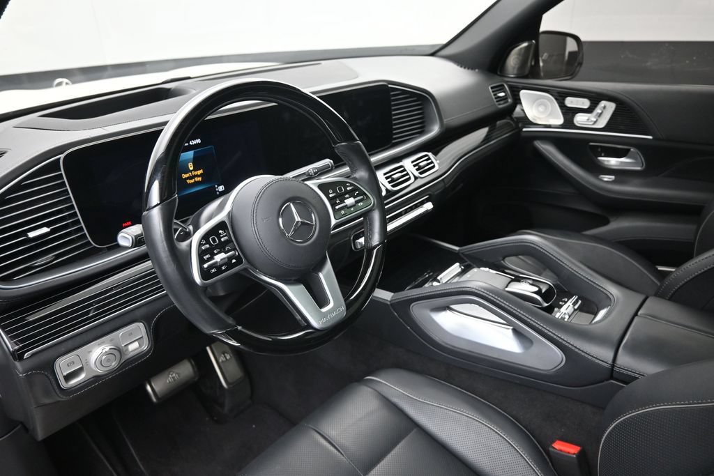 Used 2023 Mercedes-Benz Maybach GLS 600 4MATIC image 23