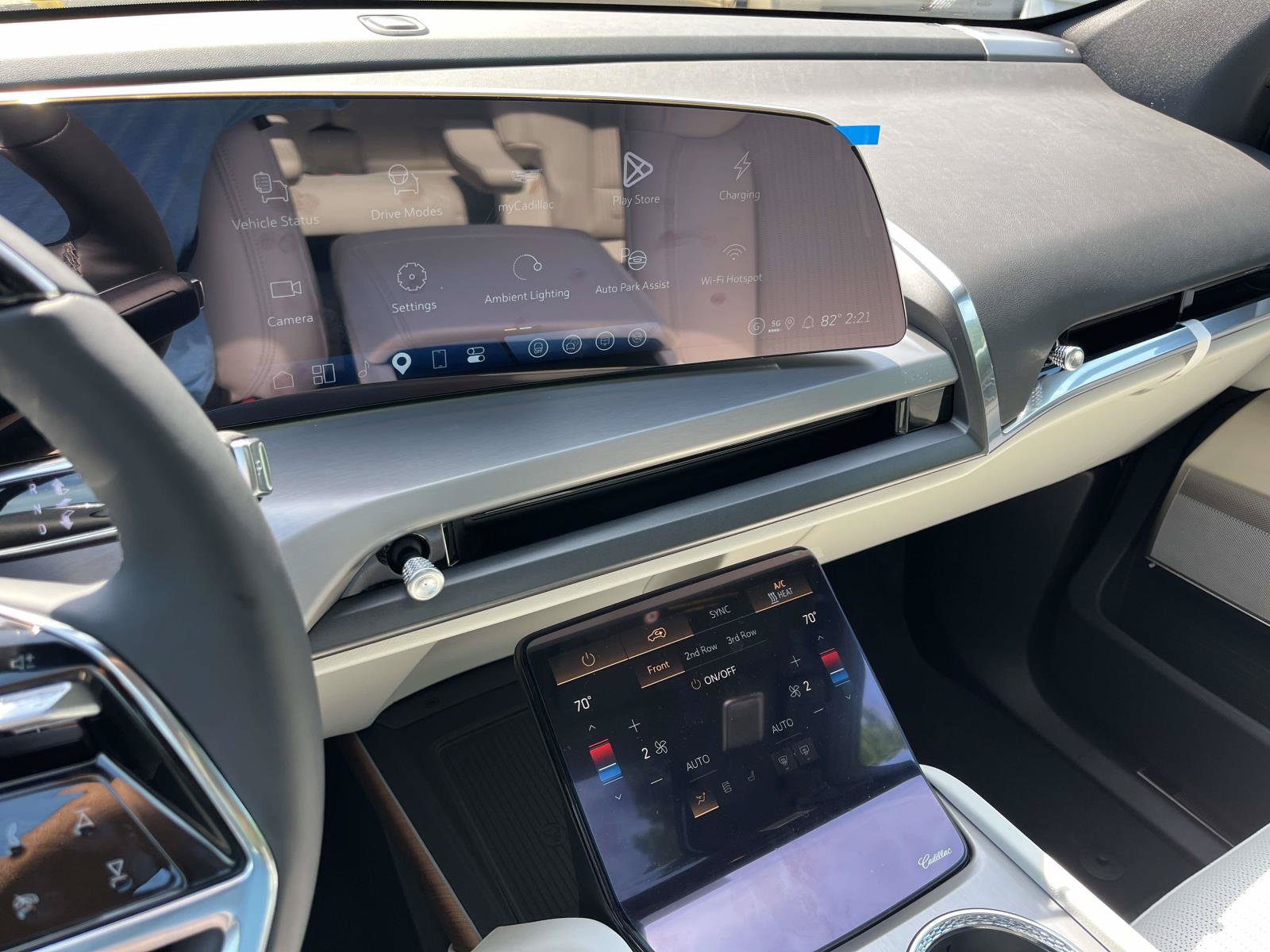 New 2027 Cadillac Vistiq Sport AWD/4WD image 26