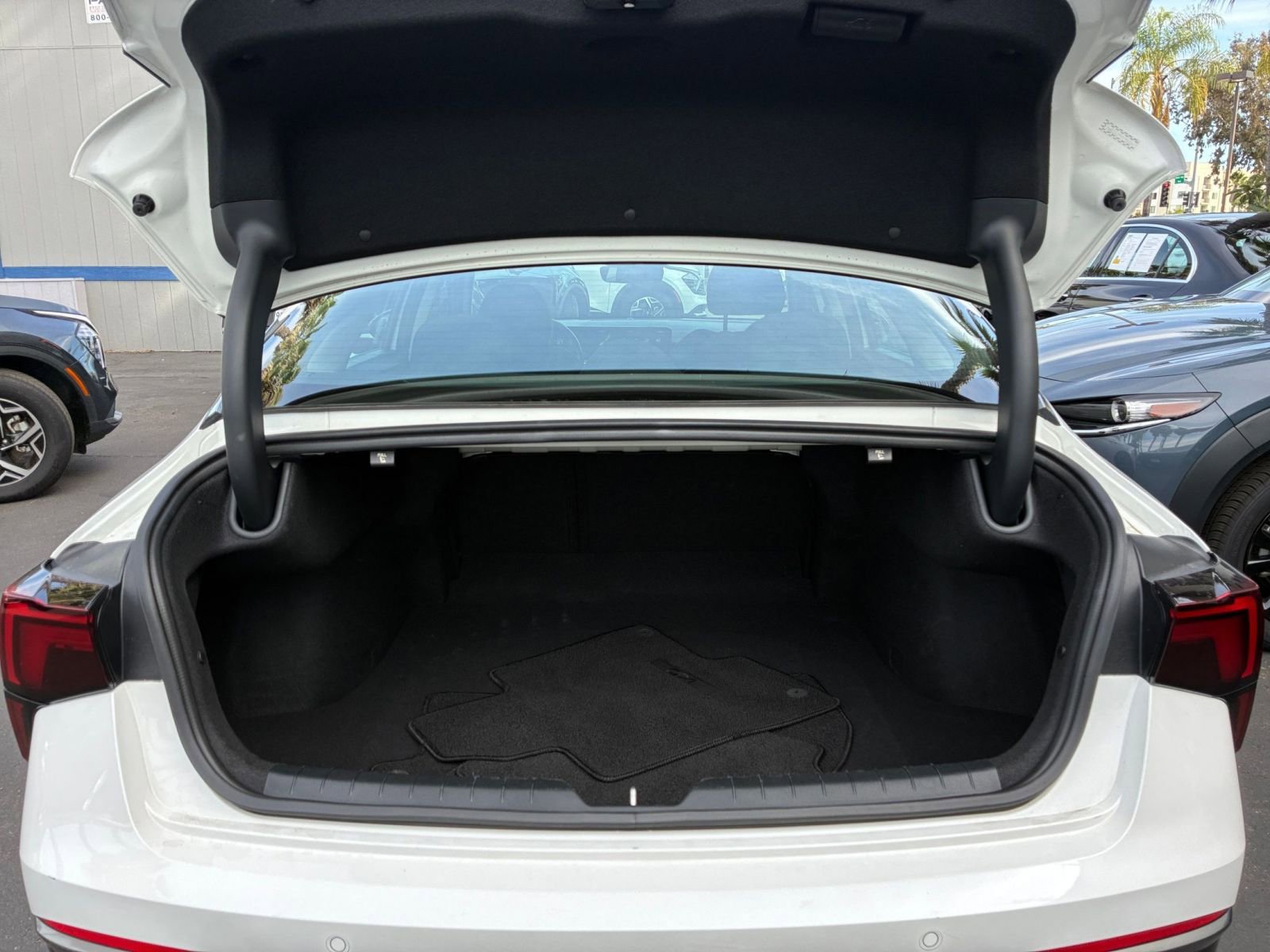 Used 2025 Kia K5 LXS image 30