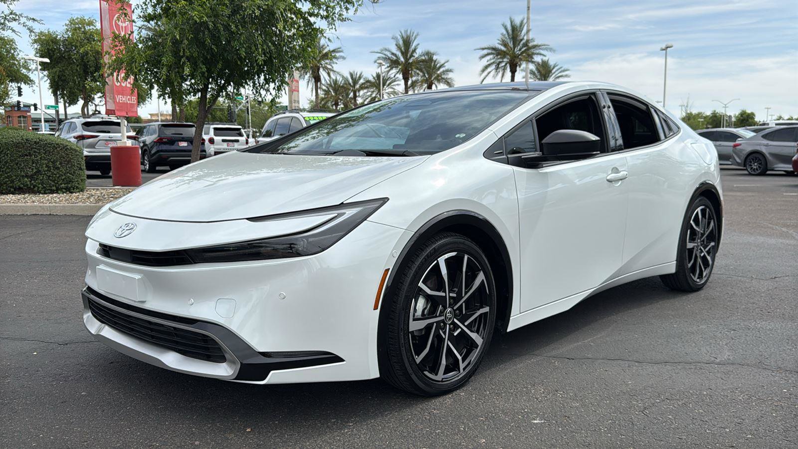 Used 2025 Toyota Prius Plug-In Hybrid w/ Limited Premium Package image 3