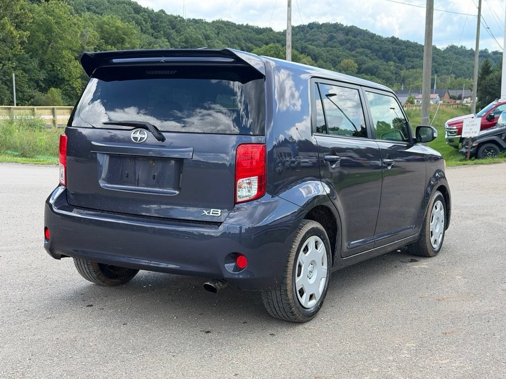 Used 2012 Scion xB FWD image 5