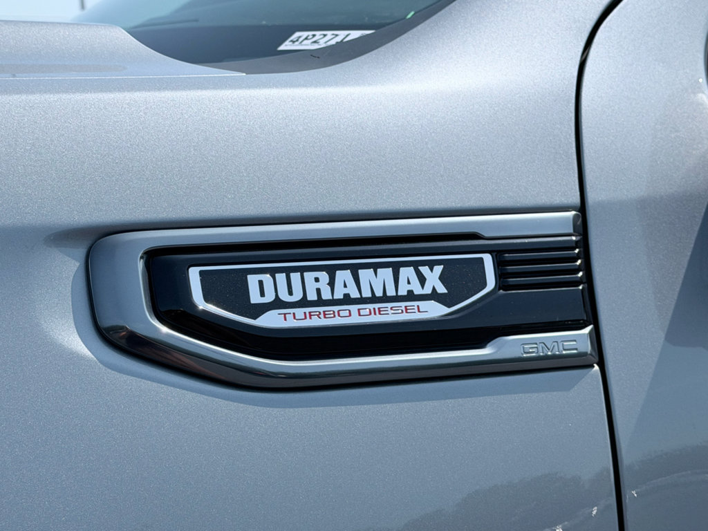 Used 2025 GMC Sierra 1500 AT4 w/ AT4 Premium Package AWD/4WD image 9