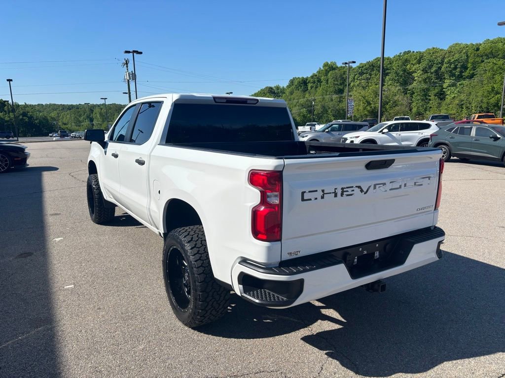 Used 2020 Chevrolet Silverado 1500 Custom w/ Custom Value Package AWD/4WD image 10