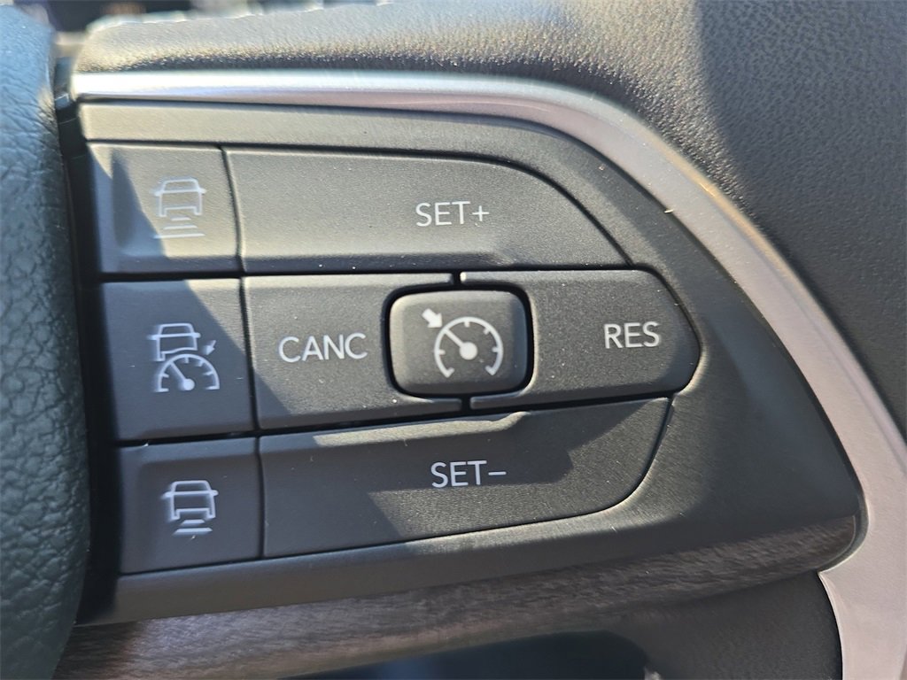 New 2025 Jeep Grand Cherokee L Limited w/ Black Appearance Package image 20