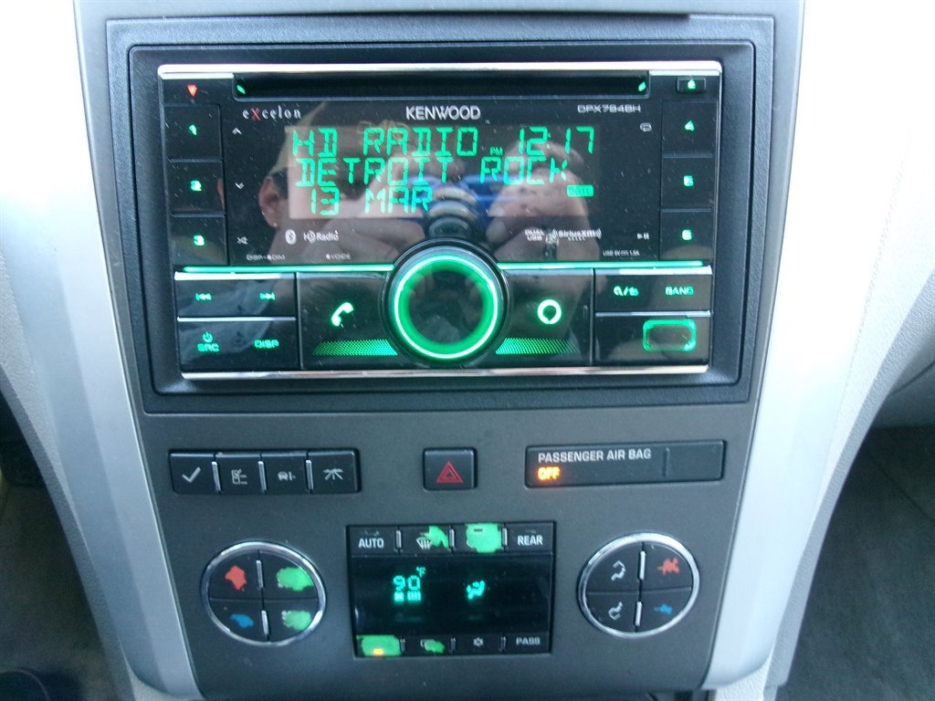 Used 2009 Chevrolet Traverse LT image 38