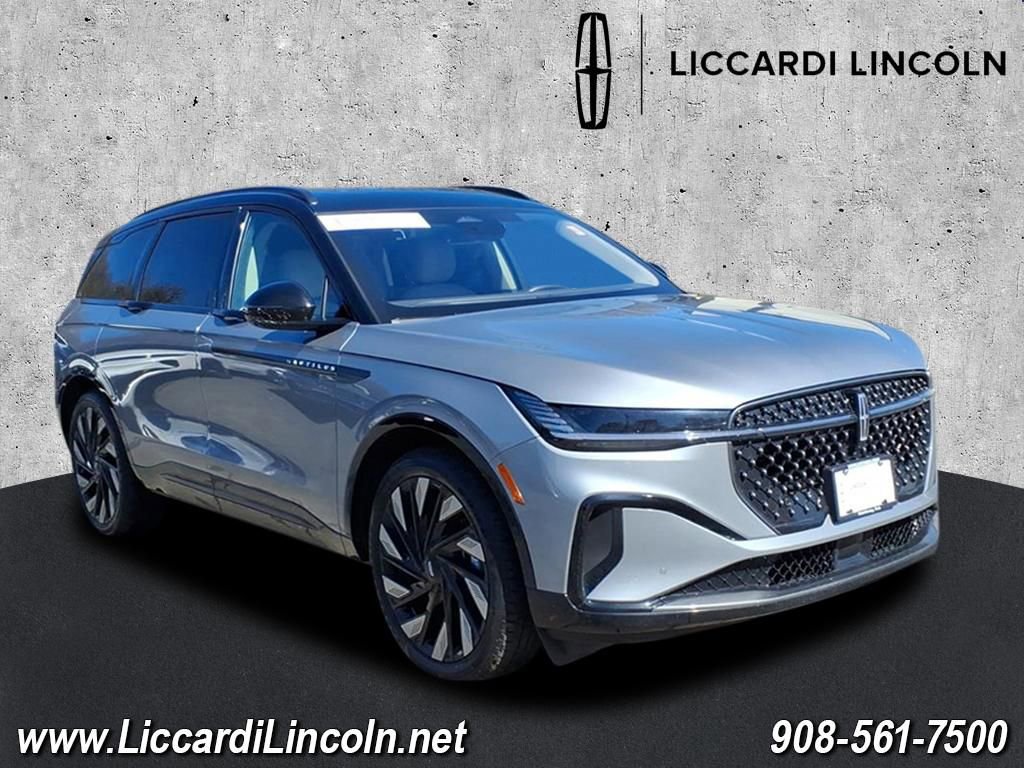 Certified 2025 Lincoln Nautilus Reserve w/ Jet Appearance Package AWD/4WD image 1