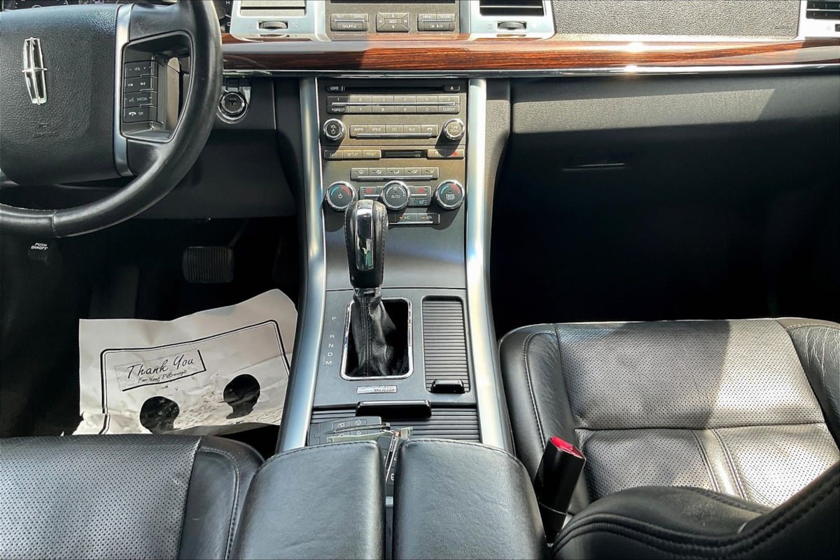 Used 2010 Lincoln MKS FWD image 15