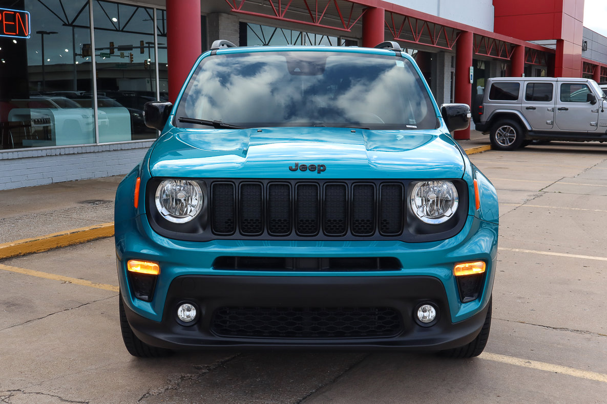 Used 2022 Jeep Renegade Altitude image 3
