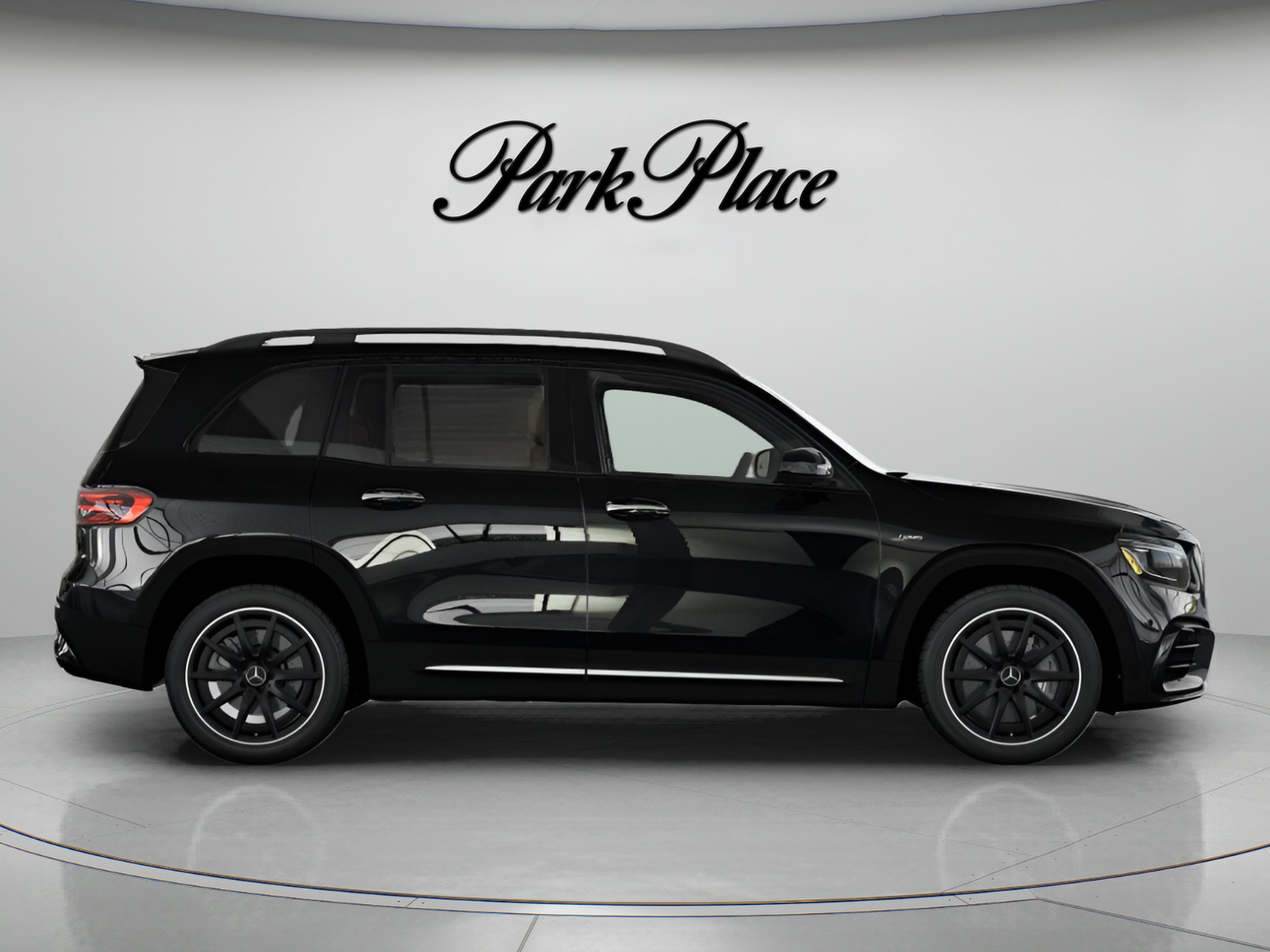 Used 2026 Mercedes-Benz GLB 35 AMG 4MATIC image 28