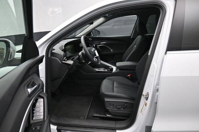 Certified 2025 Audi Q5 Premium w/ Convenience Package AWD/4WD image 9