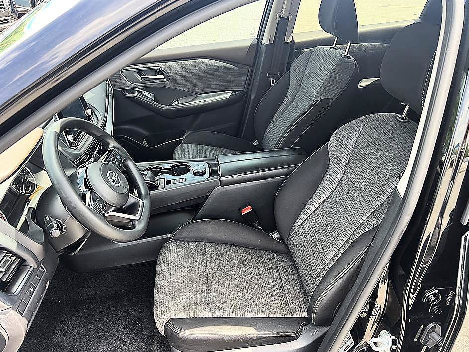 Certified 2021 Nissan Rogue SV AWD/4WD image 11