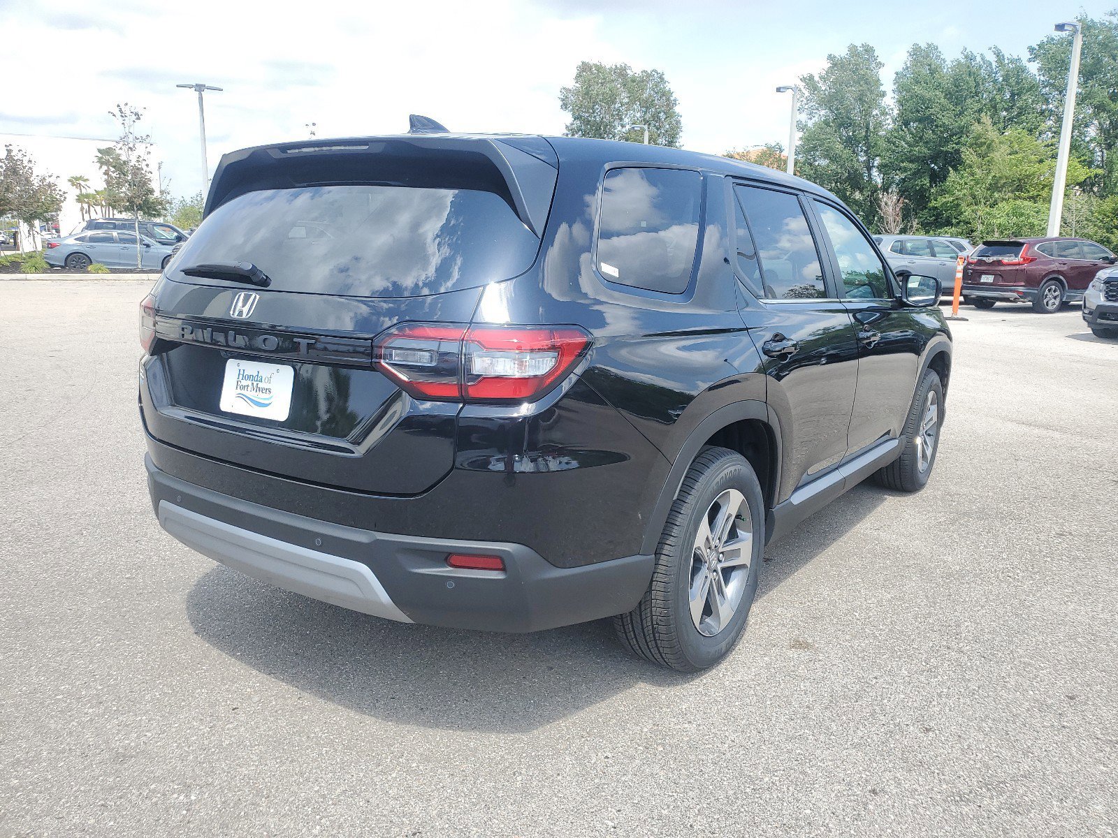 New 2025 Honda Pilot EX-L image 4