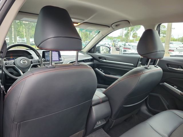 Used 2025 Nissan Altima 2.5 SR AWD/4WD image 9
