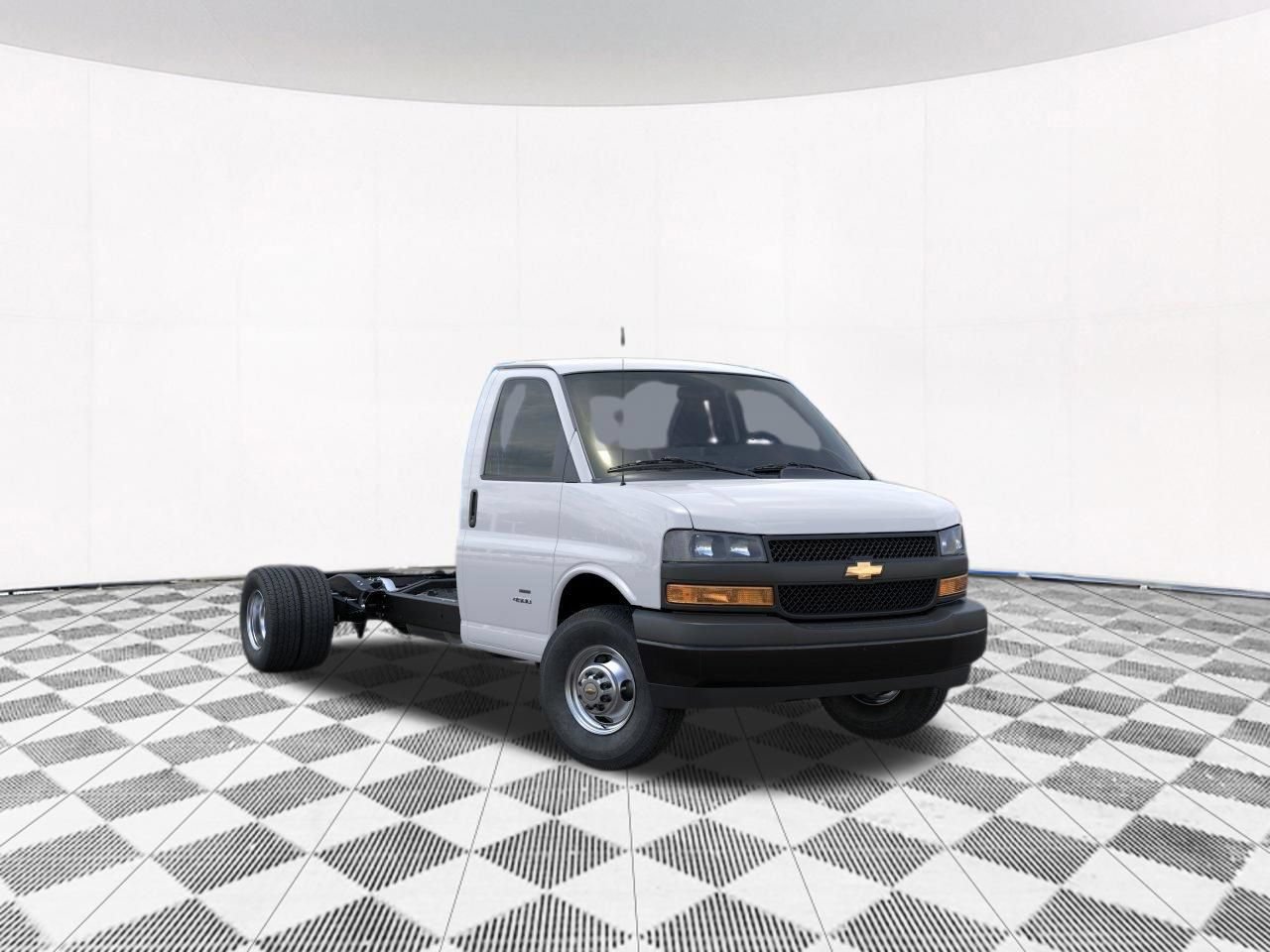 New 2026 Chevrolet Express 4500 Extended w/ Power Convenience Package RWD image 9