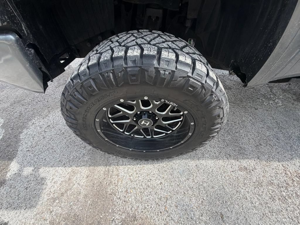 Used 2018 Nissan Titan PRO-4X w/ Pro-4x Convenience Package AWD/4WD image 9
