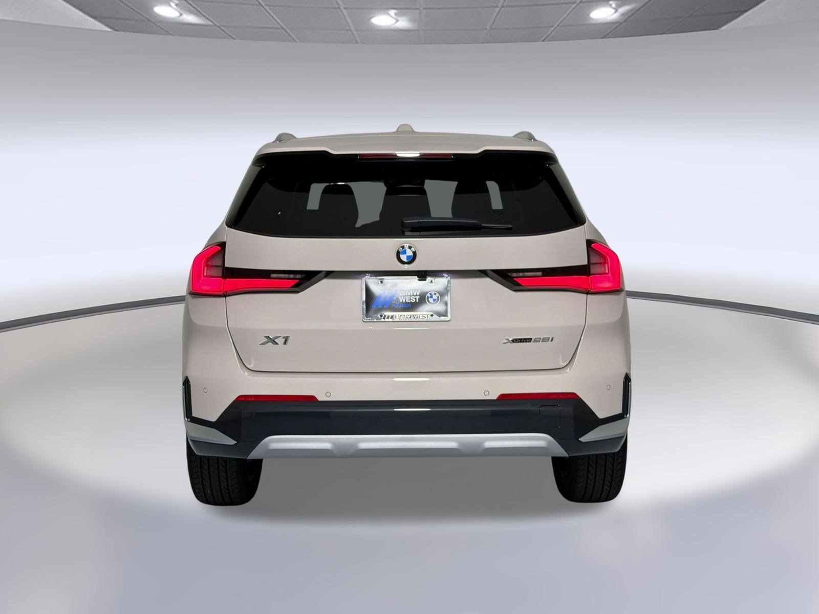 New 2026 BMW X1 xDrive28i w/ Technology Package AWD/4WD image 10