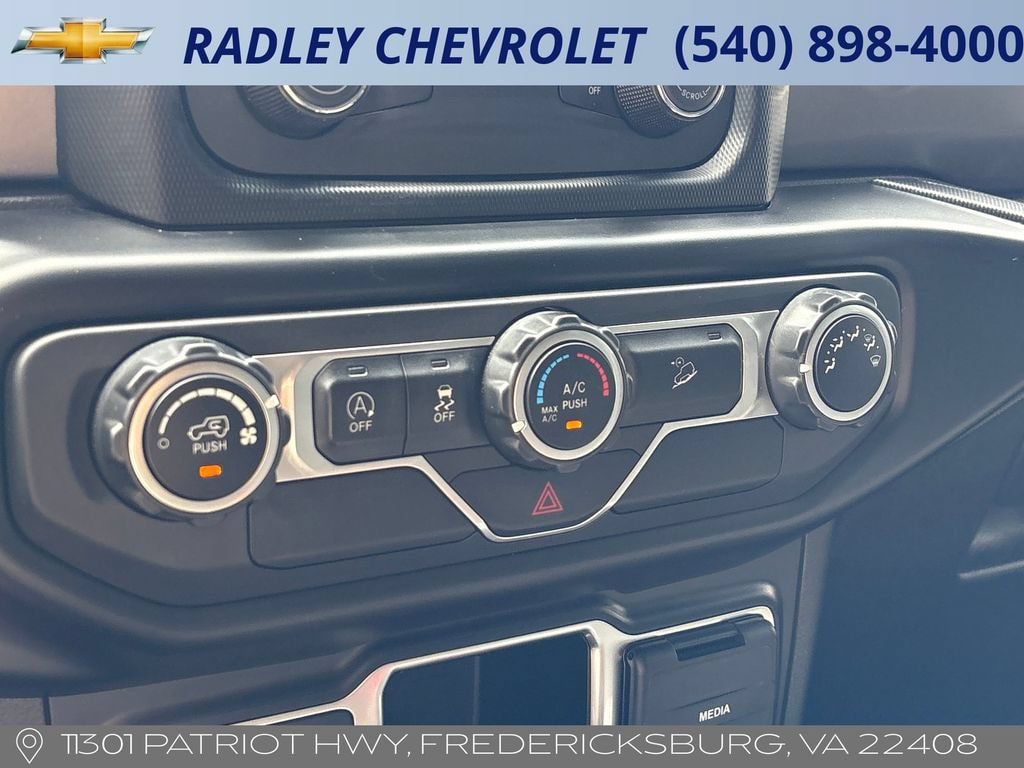 Used 2021 Jeep Wrangler Unlimited Sport AWD/4WD image 10