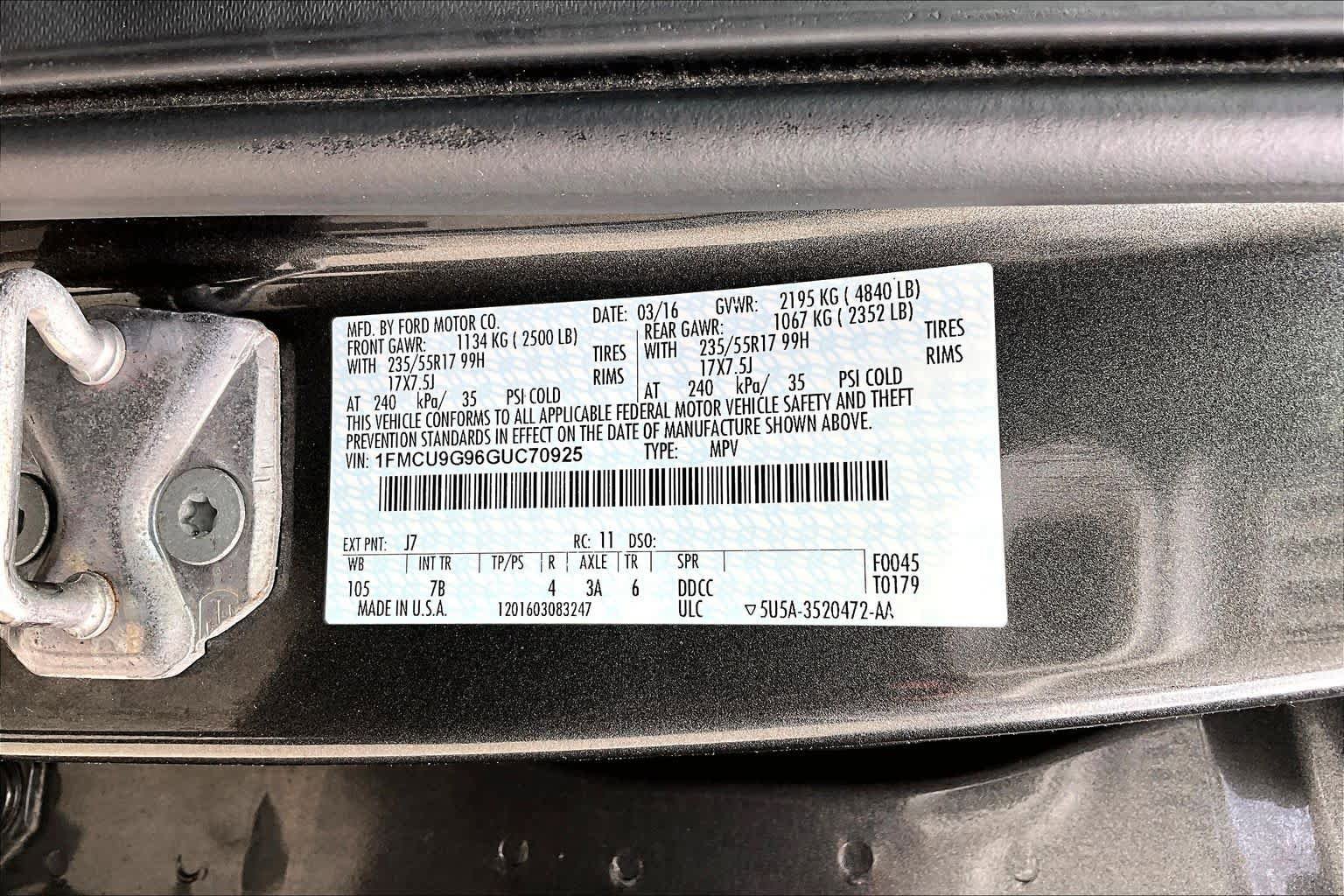 Used 2016 Ford Escape SE w/ SE Cold Weather Package AWD/4WD image 34