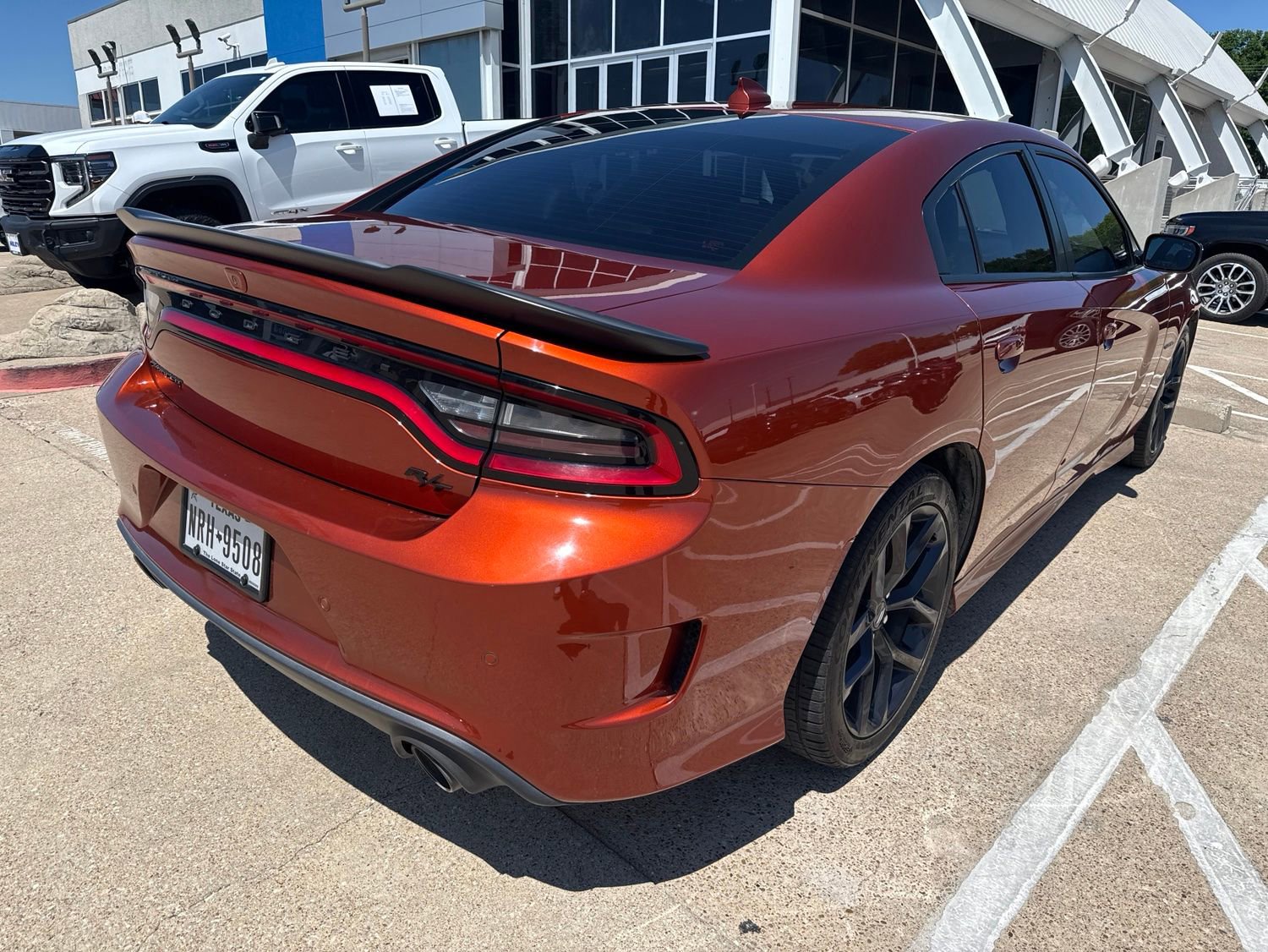 Used 2020 Dodge Charger R/T w/ Plus Group RWD image 5