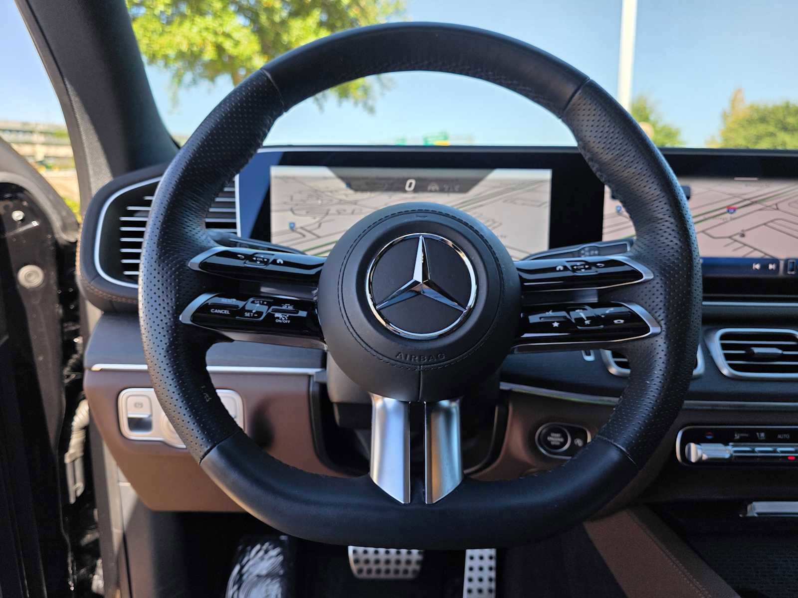 Used 2024 Mercedes-Benz GLS 450 4MATIC image 23