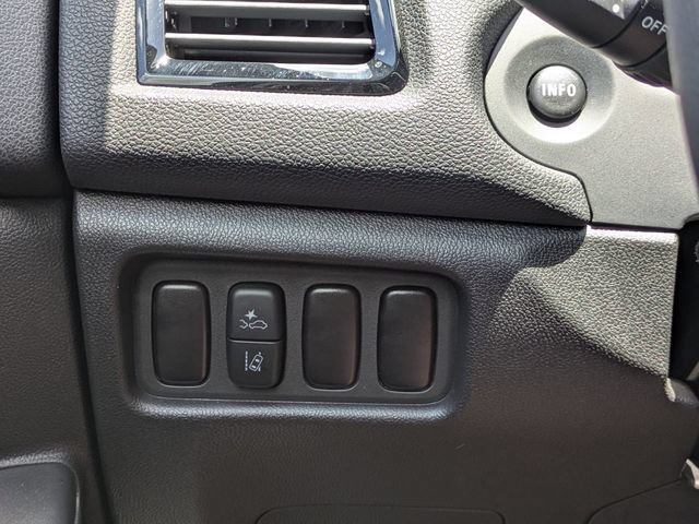 Used 2025 Mitsubishi Outlander Sport LE AWD/4WD image 25