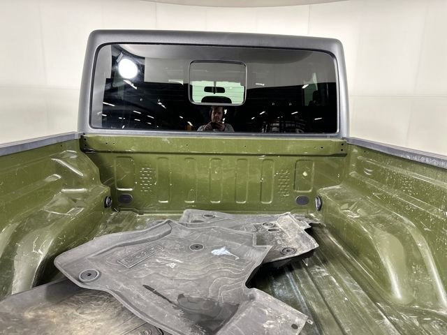 Used 2022 Jeep Gladiator Sport image 26