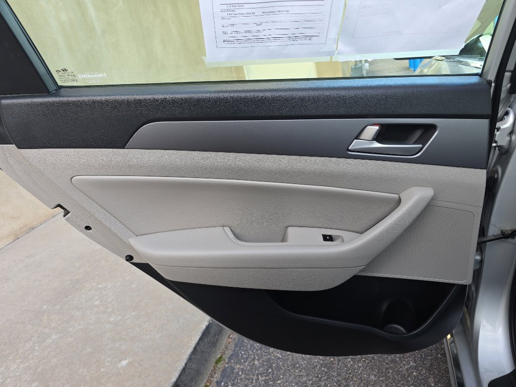 Used 2016 Hyundai Sonata SE image 28