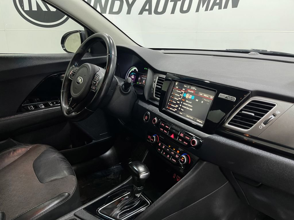 Used 2018 Kia Niro EX w/ EX Touring Graphite Edition image 19