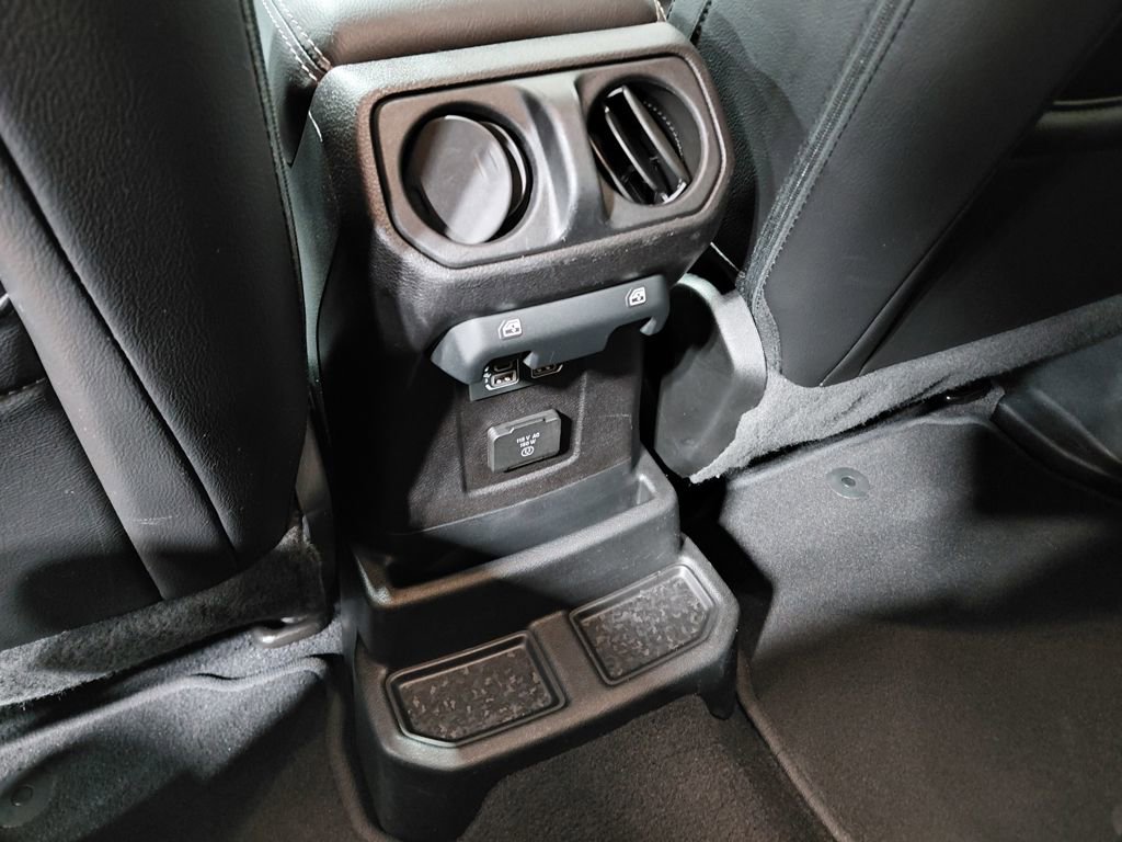 Certified 2019 Jeep Wrangler Unlimited Sahara image 44