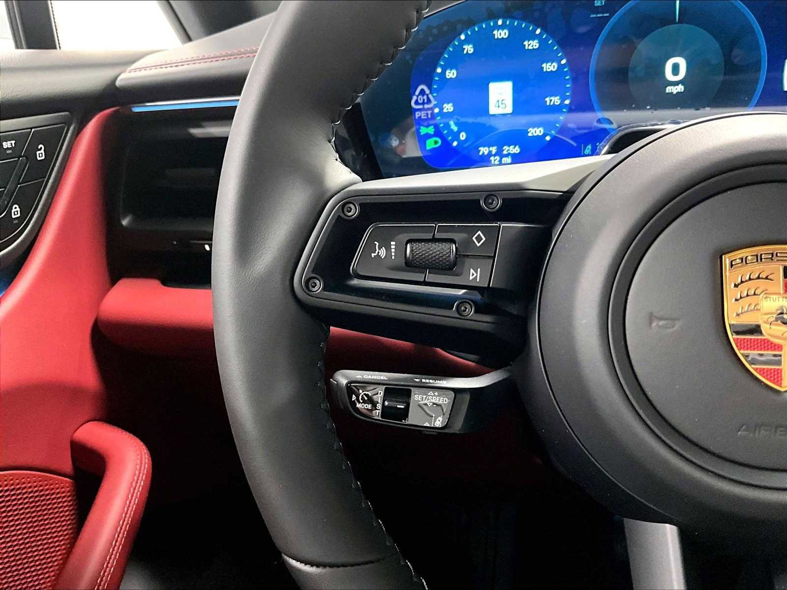 Used 2026 Porsche Macan 4 Electric image 21