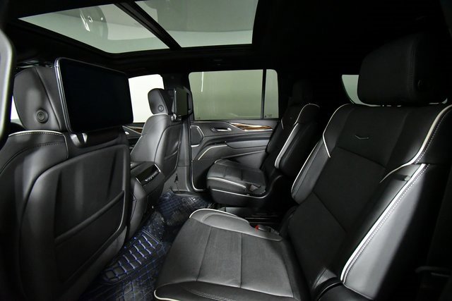 Used 2024 Cadillac Escalade ESV Premium Luxury w/ Performance Package image 24