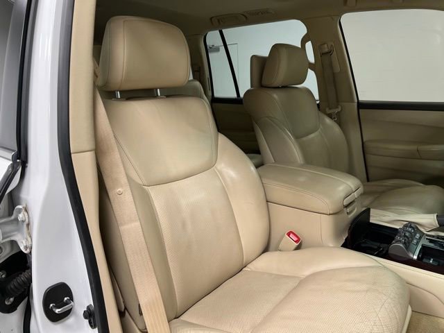 Used 2015 Lexus LX 570 4WD w/ Luxury Package image 58