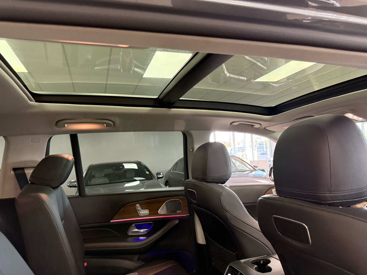 Used 2020 Mercedes-Benz GLS 450 4MATIC image 28