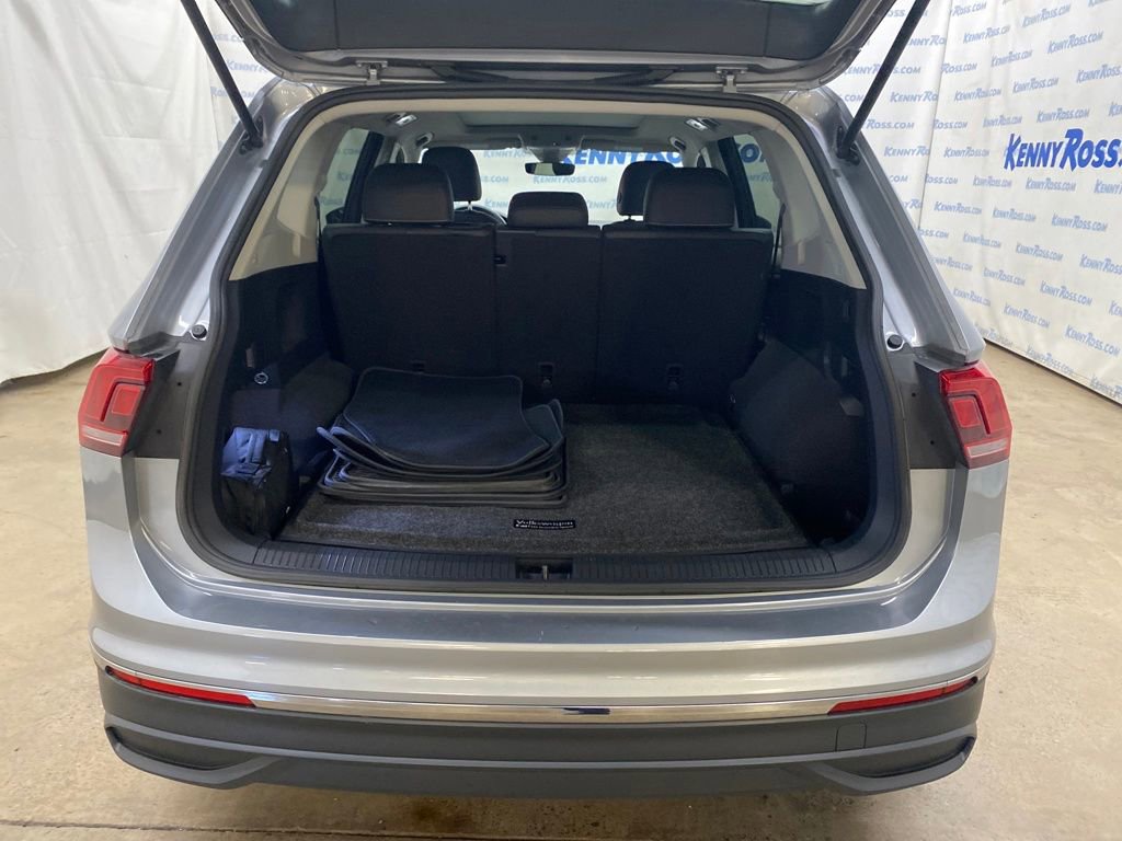 Used 2023 Volkswagen Tiguan SE image 26