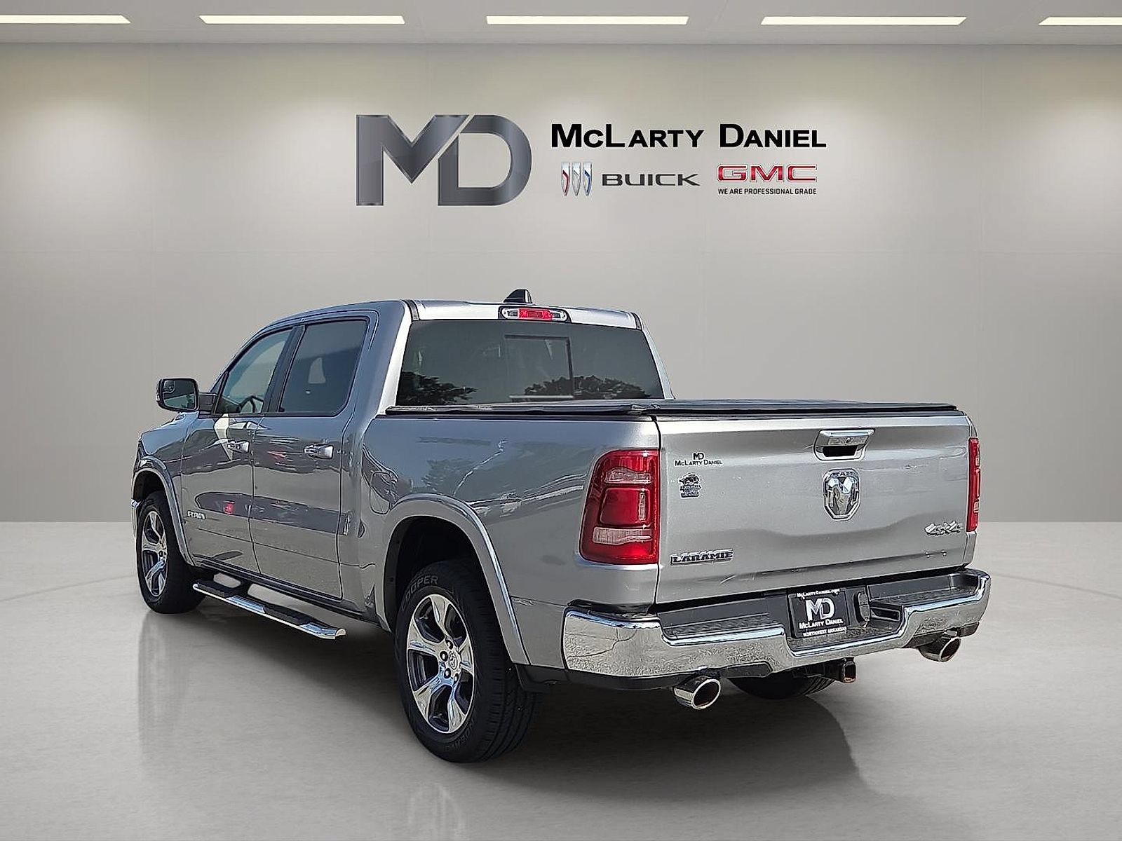 Used 2021 RAM 1500 Laramie AWD/4WD image 13