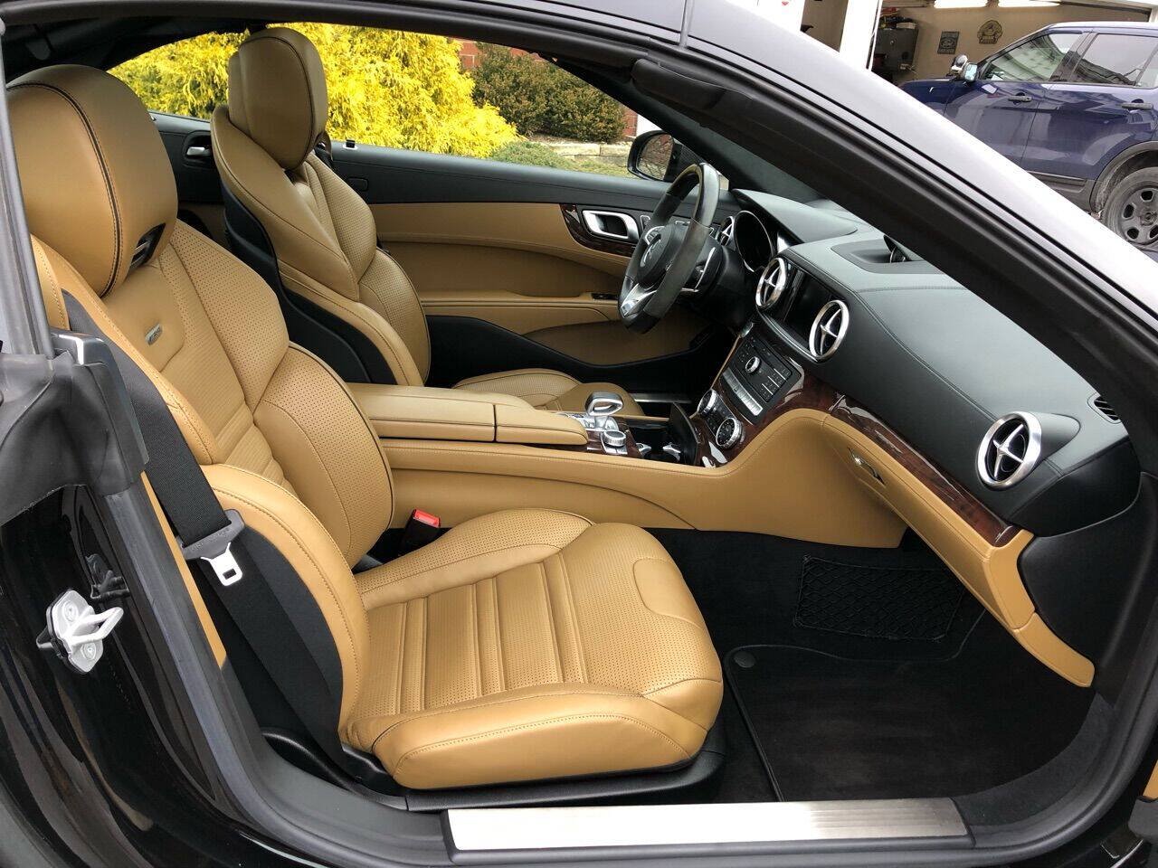 Used 2017 Mercedes-Benz SL 63 AMG image 34