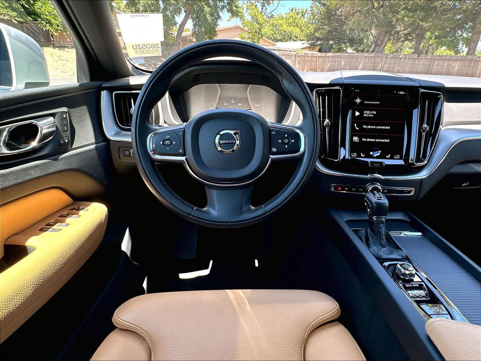Used 2019 Volvo XC60 T5 Momentum w/ Advanced Package AWD/4WD image 8