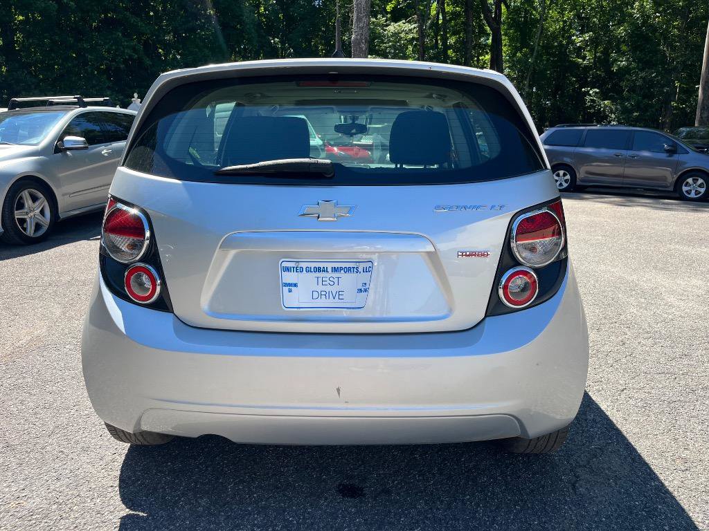 Used 2014 Chevrolet Sonic LT w/ Fun and Sun Package FWD image 7