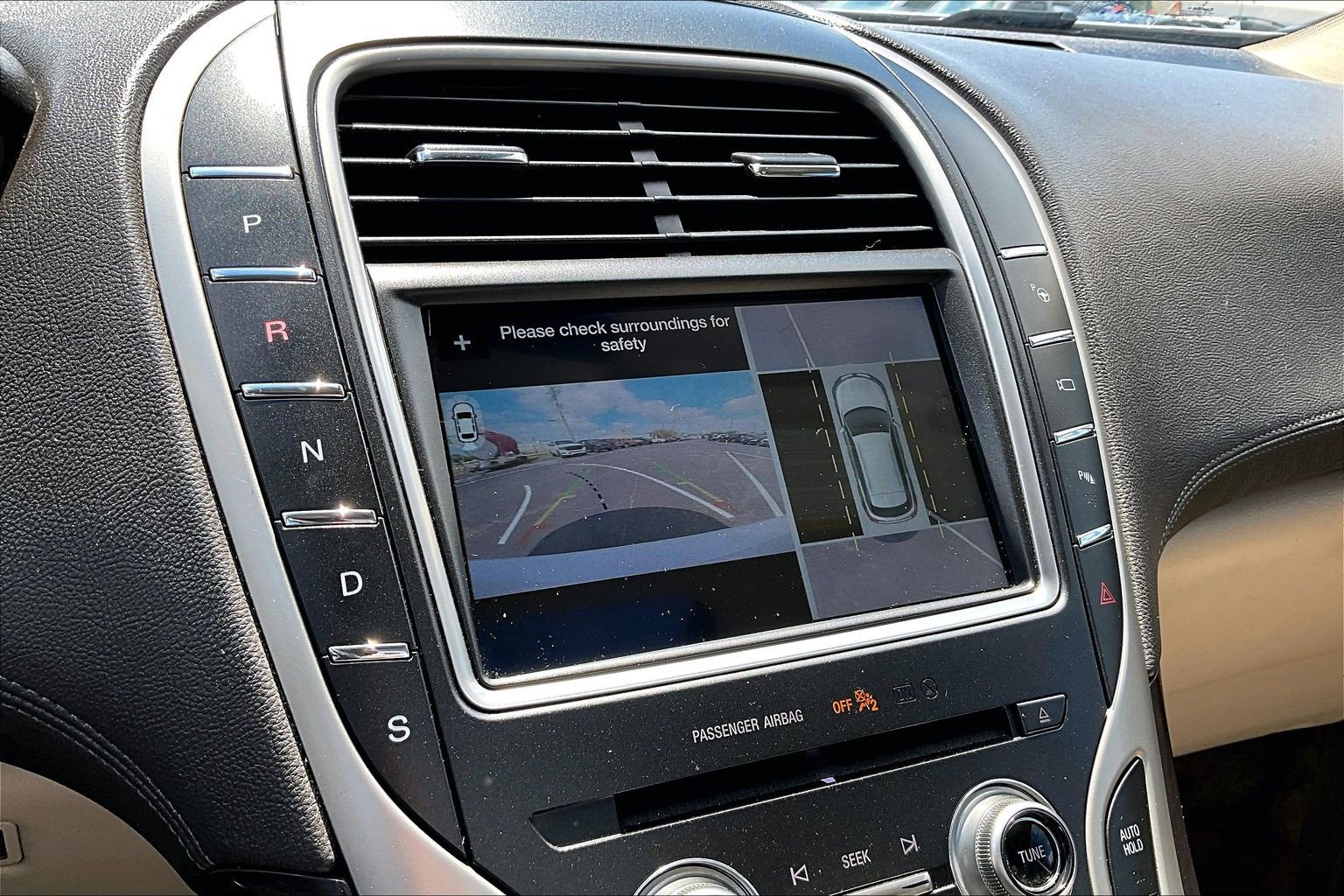 Used 2018 Lincoln MKX Reserve w/ Driver Assistance Package AWD/4WD image 30